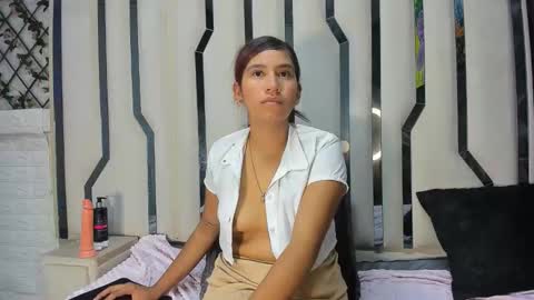 Mila online show from April 15, 8:39 am