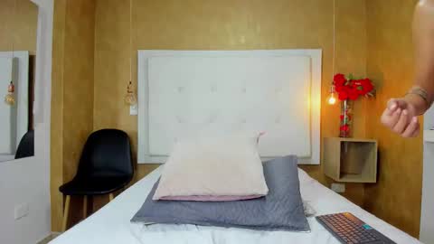          online show from November 15, 10:22 pm