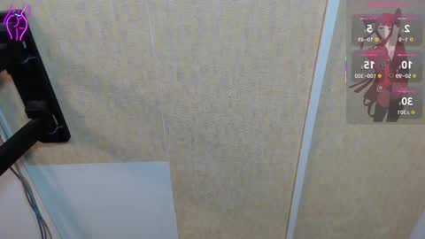 Snapshot of milaaadams chatting on October 22, 11:23 am mila online show from October 22, 11:23 am