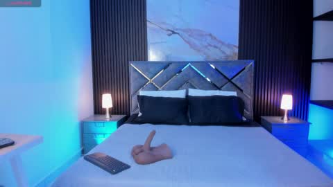 Queen Mila  online show from April 16, 8:09 pm