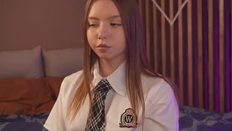 Mila online show from February 8, 1:58 pm