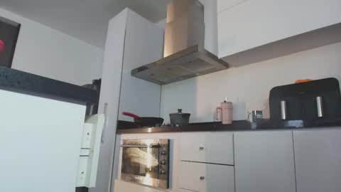 milaivanovaofficial online show from February 11, 7:05 pm