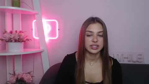 milanaangelas online show from November 2, 6:02 am