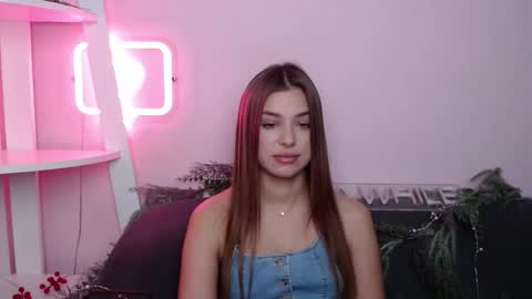 milanaangelas online show from February 8, 6:17 am