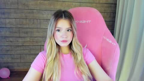 MilanaBalmain online show from May 20, 4:24 pm
