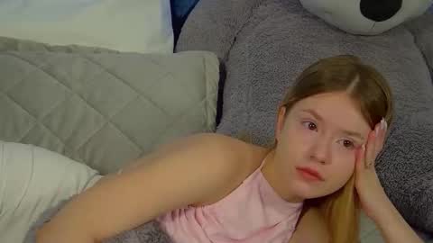 MilanaBalmain online show from December 15, 4:30 am