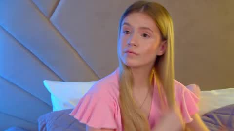 MilanaBalmain online show from May 10, 4:19 am