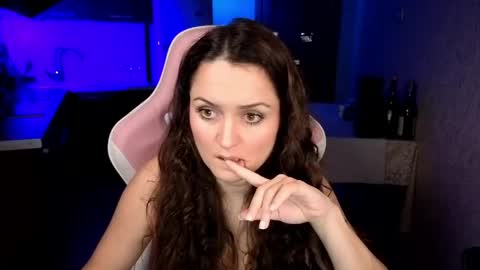 milanabankss online show from June 4, 7:42 pm