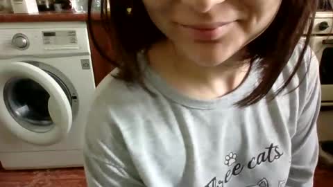 milanako online show from February 15, 7:38 am