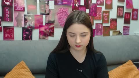 milanaroz online show from April 9, 6:19 am