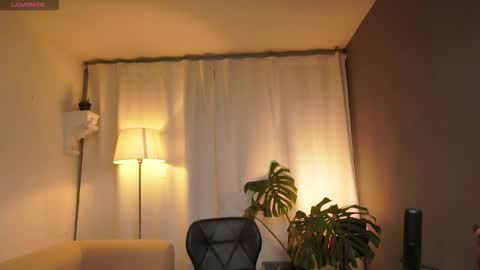 MILAN SANTANA online show from March 25, 1:45 am