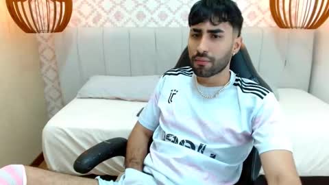 milanzaire online show from September 8, 11:26 pm