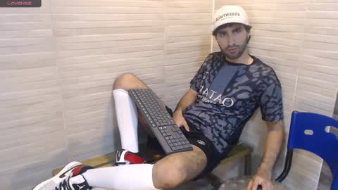 milanzaire online show from March 12, 2:41 am