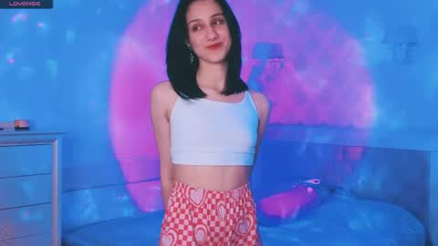 milavey online show from April 21, 7:54 pm