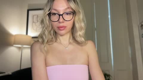 Mila online show from April 9, 7:58 am