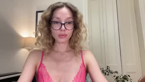 Snapshot of milayah chatting on October 20, 3:50 pm Mila online show from October 20, 3:50 pm