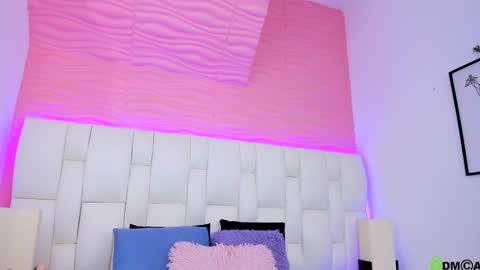 mile_loucrath online show from February 4, 8:17 pm