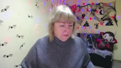 Snapshot of milenawedxy chatting on October 21, 5:34 am Milena online show from October 21, 5:34 am