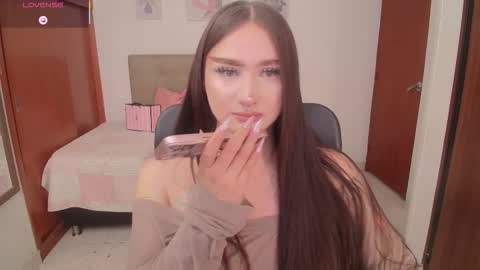 Miley online show from December 20, 4:36 pm