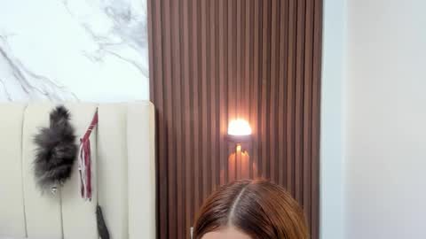 MILEY  online show from December 4, 5:51 am