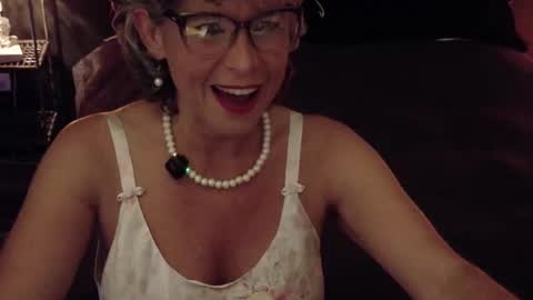 Fabiola online show from March 11, 2:03 am