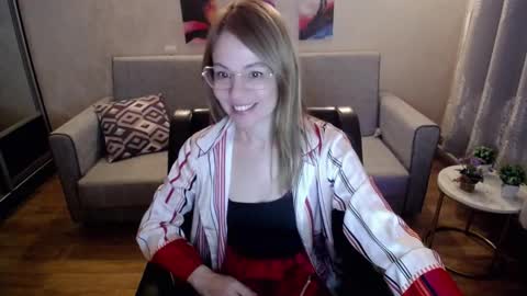 Snapshot of milf_for_u777 chatting on September 29, 2:05 pm milf_for_u777 online show from September 29, 2:05 pm