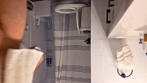 milfpussy05 online show from December 14, 10:38 pm