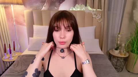 Mili Jay online show from May 24, 6:03 pm