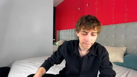 milkhunter_ online show from April 19, 5:08 am