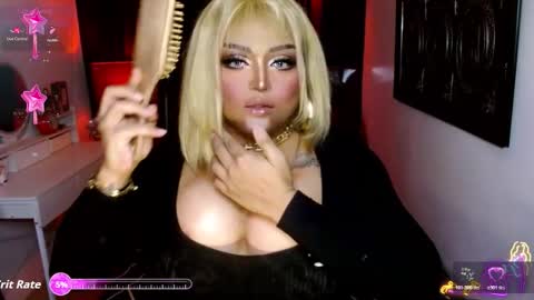 milkshakelavinia online show from December 3, 10:05 am