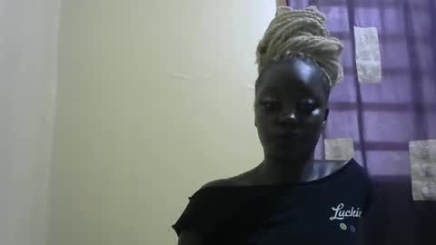 milky_cocoh online show from February 19, 9:08 am