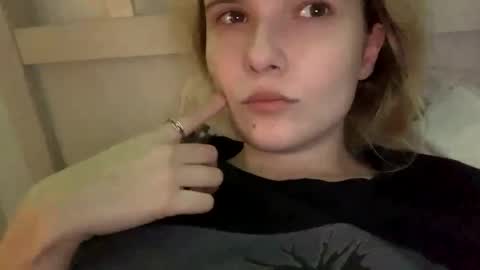 milkybaby269137 online show from March 1, 6:54 pm