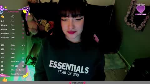 Snapshot of millandiux chatting on October 23, 11:49 pm millandiux online show from October 23, 11:49 pm