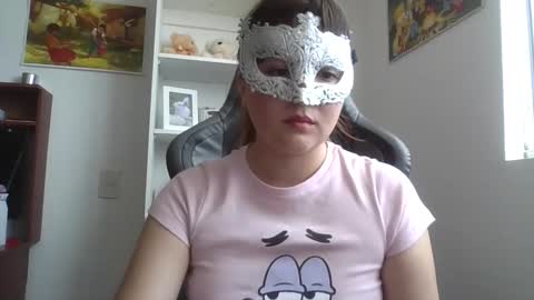 milleynoface online show from April 15, 8:31 pm