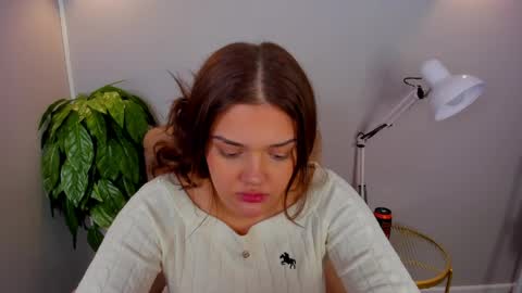 millie_chapmann online show from April 10, 9:14 am