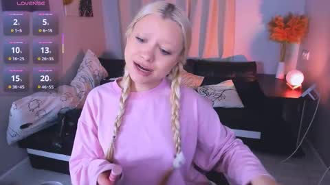 Millie online show from November 27, 10:39 pm