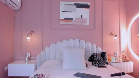 millie  online show from April 22, 3:24 am