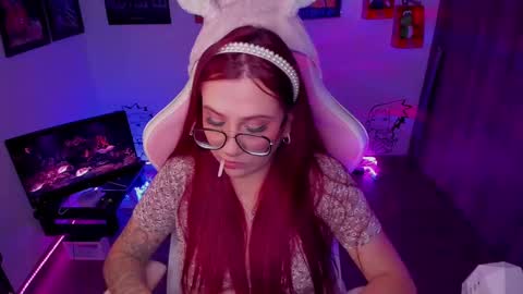 Monkey D Maddie online show from February 10, 11:45 pm