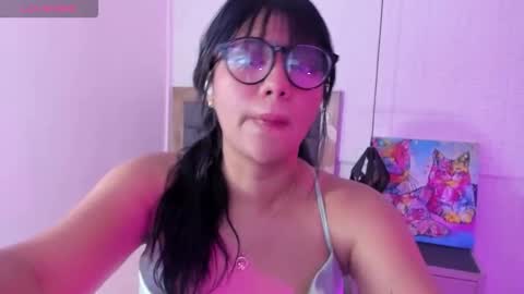 millyevans1 online show from March 25, 3:46 am