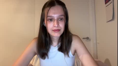 Snapshot of millypetite chatting on September 21, 8:40 am Milly online show from September 21, 8:40 am