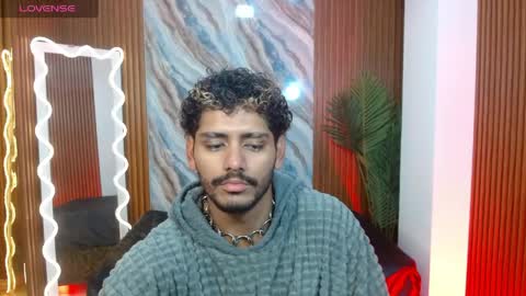 milo_tay online show from April 20, 3:09 am