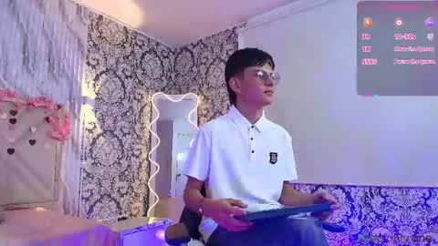 milo_tay1 online show from April 20, 7:39 pm