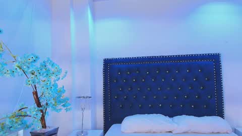 Milu ballmer  online show from December 3, 11:33 am