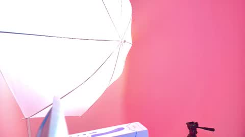 milu_carbajal_x online show from March 8, 1:37 pm