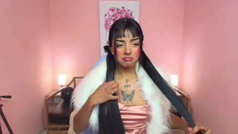 milu_carbajal_x online show from November 20, 9:23 pm