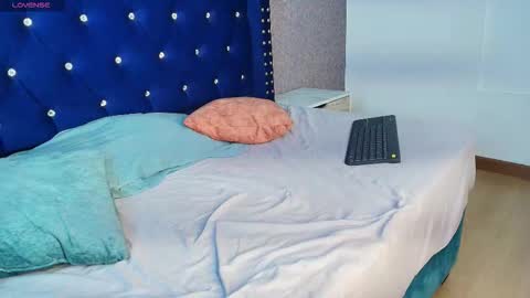 Milu online show from February 18, 2:28 pm