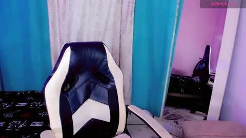 kendall online show from February 20, 8:49 am