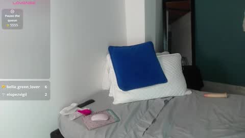 Mily Miley online show from November 2, 10:10 pm