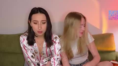 MilaBlack and  StacyBlonde Today unboxing Lovens OMG online show from June 28, 8:16 pm