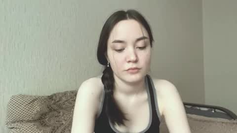 mimipurr online show from January 8, 7:25 am